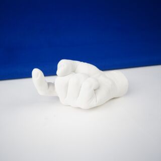 The designer, Harry Allen, used a cast of its own hand combined with its sensible and comic creativity to create this unique Hand Hook C’Mere., for Areaware.⁠
⁠
Harry saw a logical connection between the way human hands hold things and the way wall hooks hold them, and created this original piece to give your wall a unique touch. ⁠
It's sure to catch the eye of your guests!⁠
⁠
Discover more of Areaware collection at an absolutely irresistible price at 27lisboa.com⁠
⁠
⁠We ship worldwide ✈️ 🌎⁠
⁠
#27Lisboa #ExclusivePieces #Creative ⁠#Exclusive