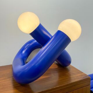 Discover the iconic pieces of Alex Chay and his ability to transform basic elements into sculptural and contemporary pieces. 💫⁠
⁠
The Sphinx Lamp is the perfect combination between strong colours and the sensuality of curves through steel.⁠
This piece will give a touch of fun and style to any room, in a shape that immediately will ask for imagination, and different interpretations.⁠
⁠
Discover more of Axel Chay collection at an absolutely irresistible price at 27lisboa.com⁠
⁠
⁠We ship worldwide ✈️ 🌎⁠
⁠
#27Lisboa #ExclusivePieces #DesignInspiration #Creative ⁠
